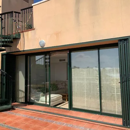 Triplex El Faro Торредембарра