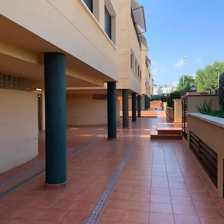 Triplex El Faro Торредембарра